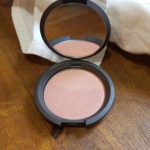 Becca Wild Honey blush